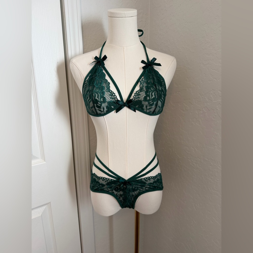 NWOT Green Lace Lingerie Set